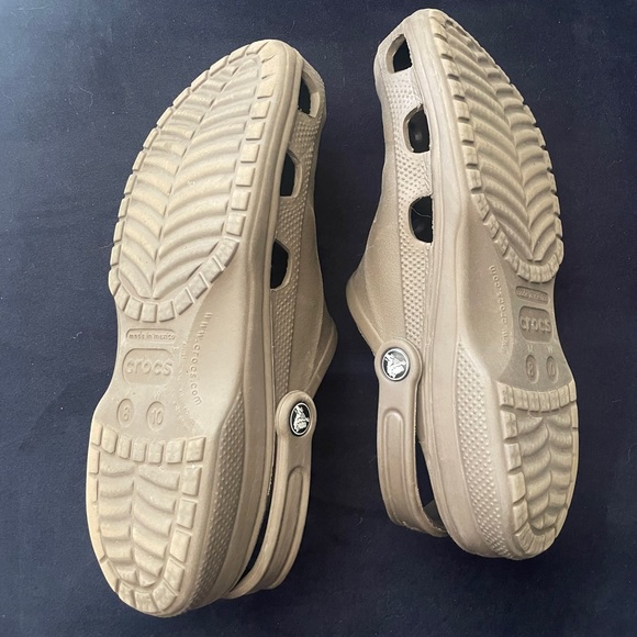 W 10 M 8 Crocs - Picture 4 of 6